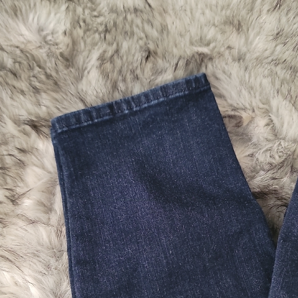Denizen from Levi's Dark Blue Women's Skinny Jeans - Picture 3 of 7